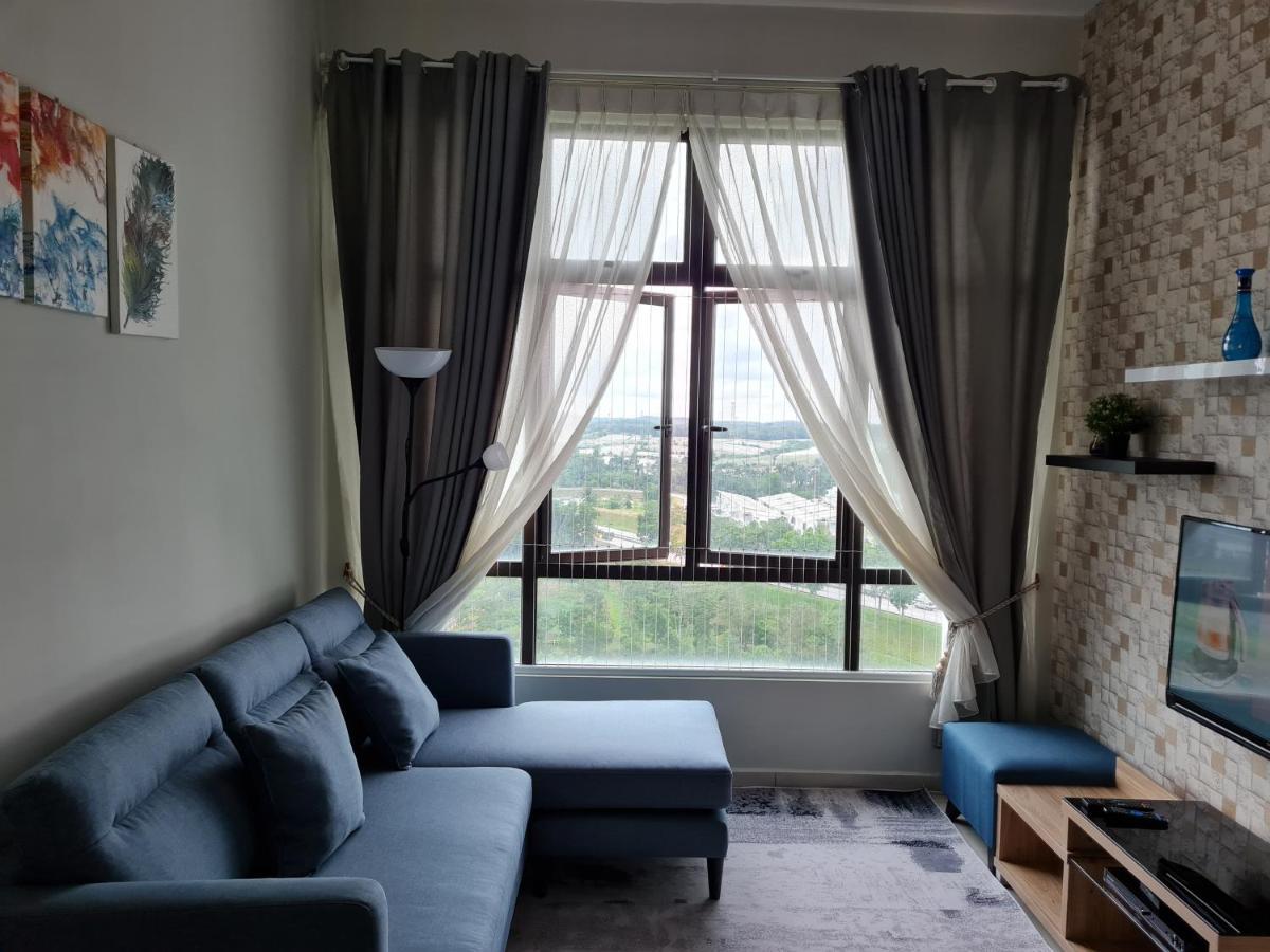 Apartment E Life D Summit Residences With Wifi & Netflix Johor Bahru