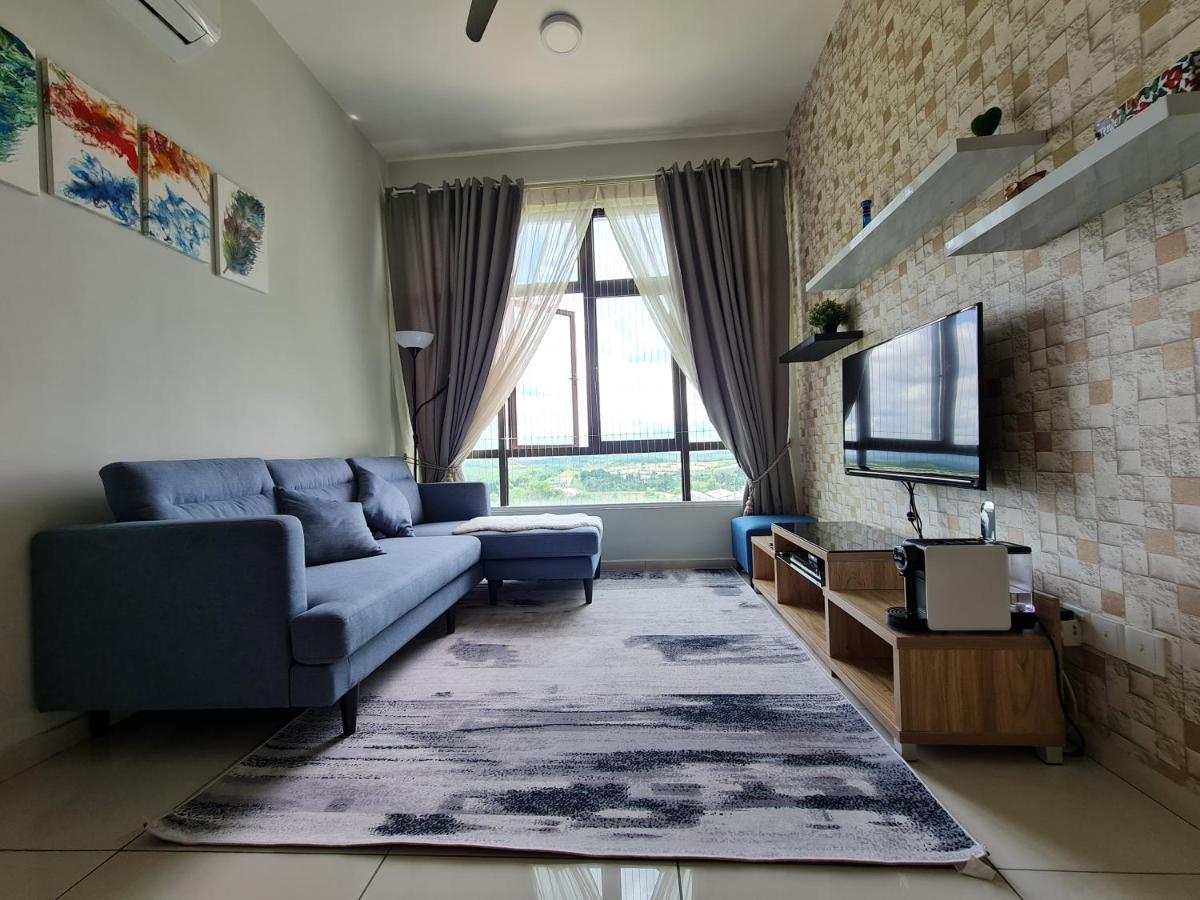 E Life D Summit Residences With Wifi & Netflix Johor Bahru
