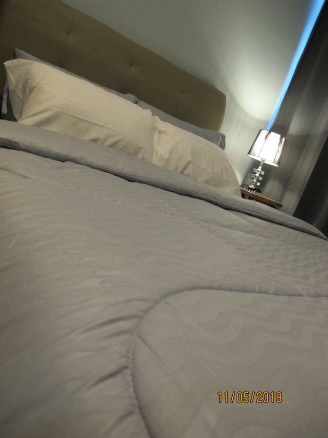 E Life D Summit Residences With Wifi & Netflix Apartment