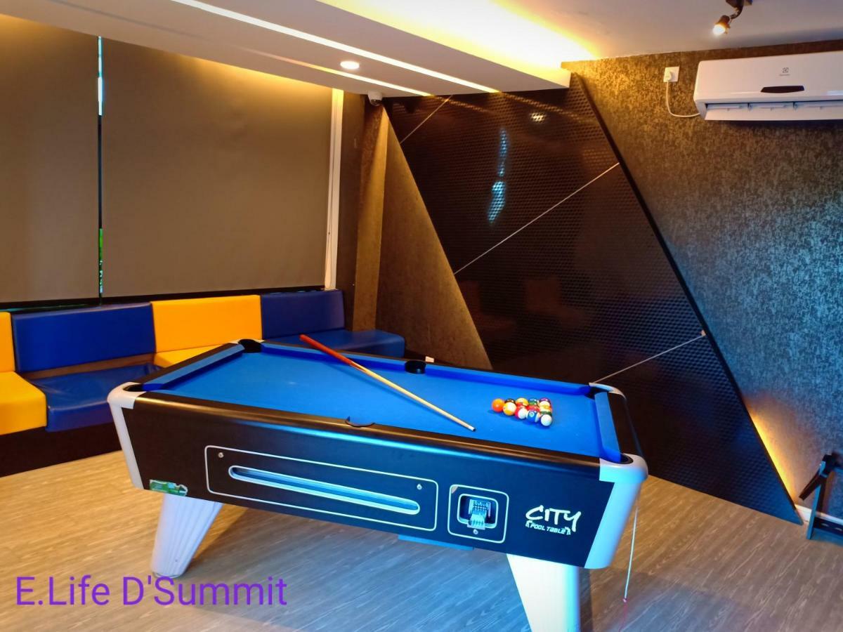E Life D Summit Residences With Wifi & Netflix