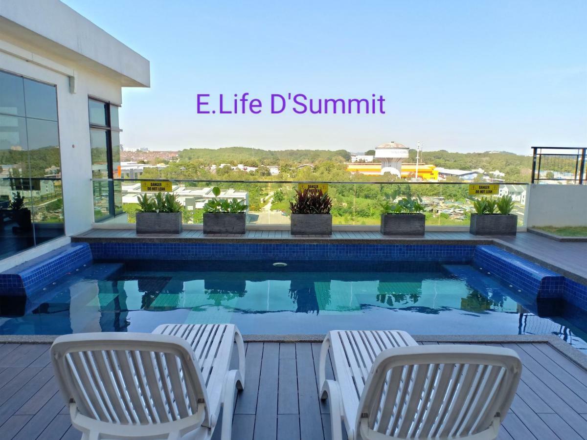 E Life D Summit Residences With Wifi & Netflix Johor Bahru